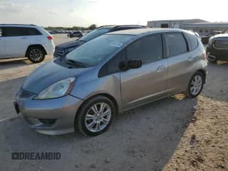 ✅ 2010 Honda Fit Sport • VIN: JHMGE8G42AC007182 • Lot: 89854195. Listed on Copart with 186,885 mi. Free auction sales archive from the USA and detailed vehicle history report at DreamBid. Image 1.
