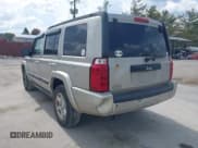 ✅ 2007 Jeep Commander Sport • VIN: 1J8HG48K57C632828 • Lot: 43207553. Wystawiony na IAAI z przebiegiem 169 988 mil. Bezpłatny archiwum sprzedaży aukcyjnych z USA i szczegółowy raport historii pojazdu na DreamBid. Zdjęcie 6.