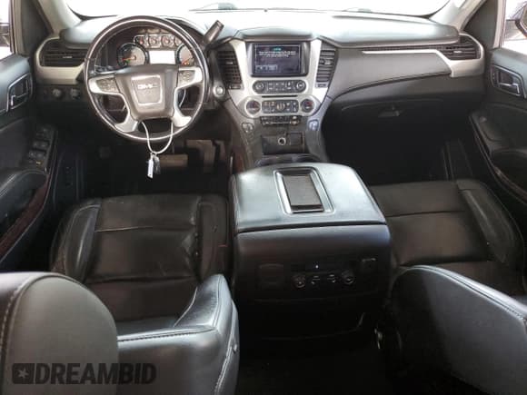 ✅ 2019 GMC Yukon XL SLT • VIN: 1GKS2GKC1KR402647 • Lot: 84386645. Listed on Copart with 88,696 mi. Free auction sales archive from the USA and detailed vehicle history report at DreamBid. Image 8.