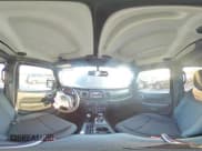 ✅ 2018 Jeep Wrangler Unlimited Sahara • VIN: 1C4HJXEG1JW260310 • Lot: 81113145. Wystawiony na Copart z przebiegiem 87 560 mil. Bezpłatny archiwum sprzedaży aukcyjnych z USA i szczegółowy raport historii pojazdu na DreamBid. Zdjęcie 15.