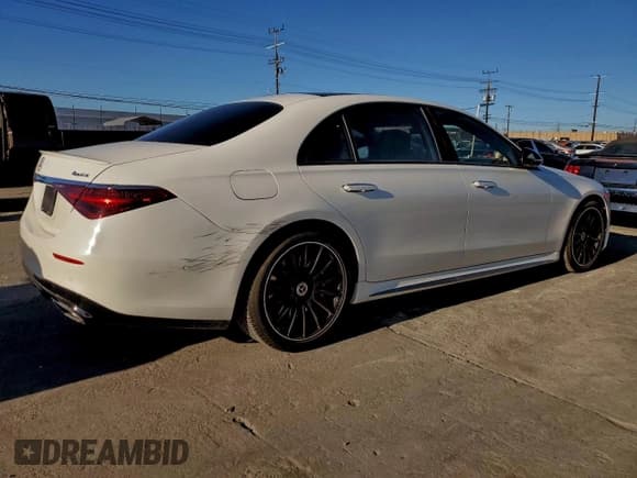 ✅ 2023 Mercedes-Benz S 500 • VIN: W1K6G6DB9PA224642 • Лот: 95216795. Опубликован ранее на Copart с пробегом 7 948 миль. Бесплатный доступ к архиву аукционных продаж из США и подробный отчёт об истории автомобиля на DreamBid. Изображение 3.
