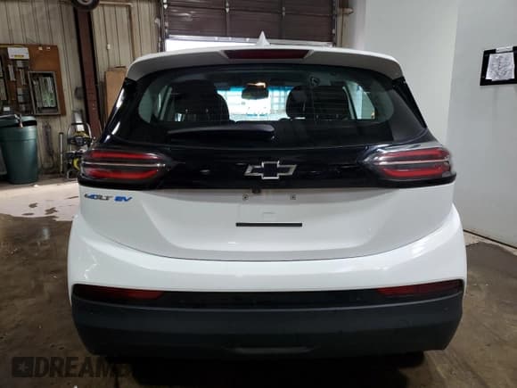 ✅ 2023 Chevrolet Bolt EV 1LT • VIN: 1G1FW6S01P4188483 • Lot: 49174305. Wystawiony na Copart z przebiegiem 34 193 mil. Bezpłatny archiwum sprzedaży aukcyjnych z USA i szczegółowy raport historii pojazdu na DreamBid. Zdjęcie 6.