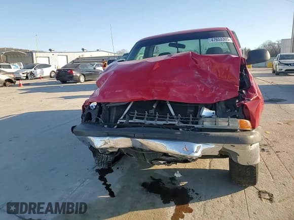 ✅ 2000 Chevrolet Silverado 1500 • VIN: 1GCEK14V8YZ191265 • Lot: 47653305. Listed on Copart with 144,853 mi. Free auction sales archive from the USA and detailed vehicle history report at DreamBid. Image 10.