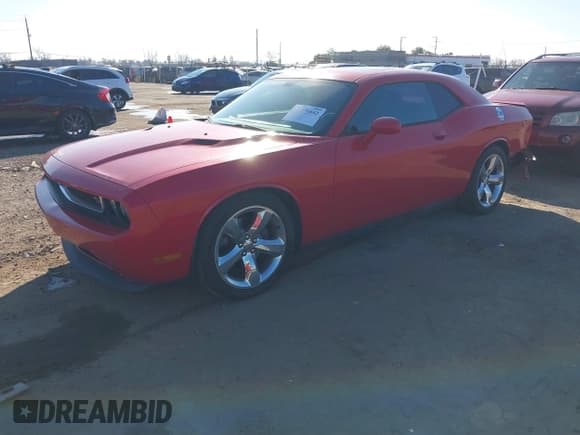 ✅ 2012 Dodge Challenger R/T Plus • VIN: 2C3CDYBT0CH118626 • Lot: 41379842. Wystawiony na IAAI z przebiegiem 190 180 mil. Bezpłatny archiwum sprzedaży aukcyjnych z USA i szczegółowy raport historii pojazdu na DreamBid. Zdjęcie 2.