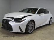 ✅ 2023 Lexus IS 300 • VIN: JTHDA1D21P5127108 • Lot: 74550844. Wystawiony na Copart z przebiegiem 5 366 mil. Bezpłatny archiwum sprzedaży aukcyjnych z USA i szczegółowy raport historii pojazdu na DreamBid. Zdjęcie 2.