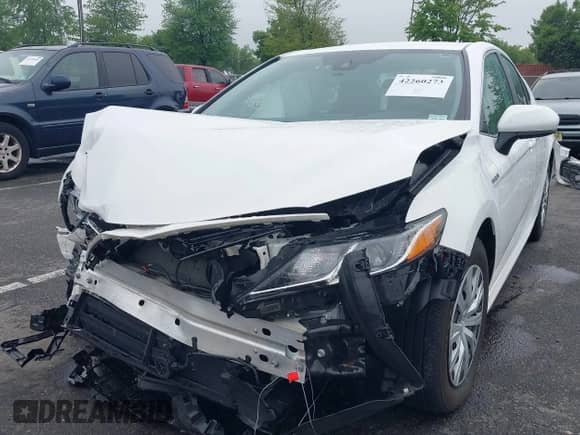 2021 Toyota Camry Hybrid LE with VIN 4T1C31AK8MU565617, listed as a IAAI auction lot 42260273 with 40,860 mi miles and . Bid and sale history available at DreamBid. Image 18.