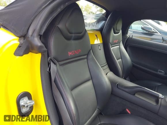 ✅ 2007 Pontiac Solstice GXP • VIN: 1G2MG35X77Y140888 • Lot: 43137514. Wystawiony na IAAI z przebiegiem 16 182 mil. Bezpłatny archiwum sprzedaży aukcyjnych z USA i szczegółowy raport historii pojazdu na DreamBid. Zdjęcie 8.