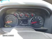 ✅ 2023 Chevrolet Silverado 1500 Custom Trail Boss • VIN: 3GCPDCEK2PG186662 • Lot: 43465666. Wystawiony na IAAI z przebiegiem 62 316 mil. Bezpłatny archiwum sprzedaży aukcyjnych z USA i szczegółowy raport historii pojazdu na DreamBid. Zdjęcie 7.