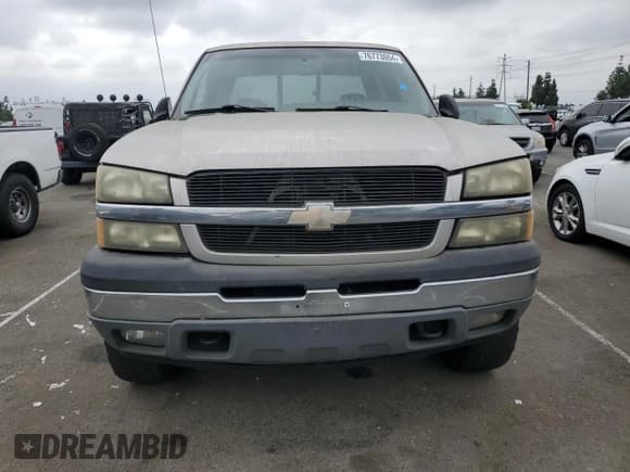 ✅ 2005 Chevrolet Silverado 1500 LS • VIN: 2GCEC13T651192075 • Лот: 76773054. Опубликован ранее на Copart с пробегом 334 413 миль. Бесплатный доступ к архиву аукционных продаж из США и подробный отчёт об истории автомобиля на DreamBid. Изображение 5.