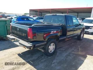 ✅ 1997 Chevrolet Silverado 1500 • VIN: 2GCEK19R5V1180353 • Lot: 43385908. Wystawiony na IAAI z przebiegiem 231 909 mil. Bezpłatny archiwum sprzedaży aukcyjnych z USA i szczegółowy raport historii pojazdu na DreamBid. Zdjęcie 4.