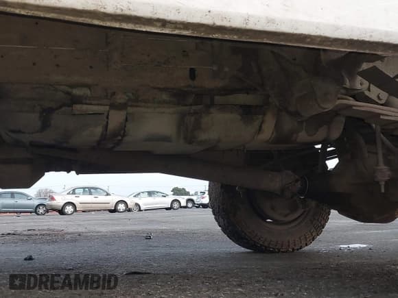 ✅ 1997 Ford F-250 • VIN: 3FTHF26H1VMA23902 • Лот: 41035336. Опубликован ранее на IAAI с пробегом 143 243 миль. Бесплатный доступ к архиву аукционных продаж из США и подробный отчёт об истории автомобиля на DreamBid. Изображение 6.