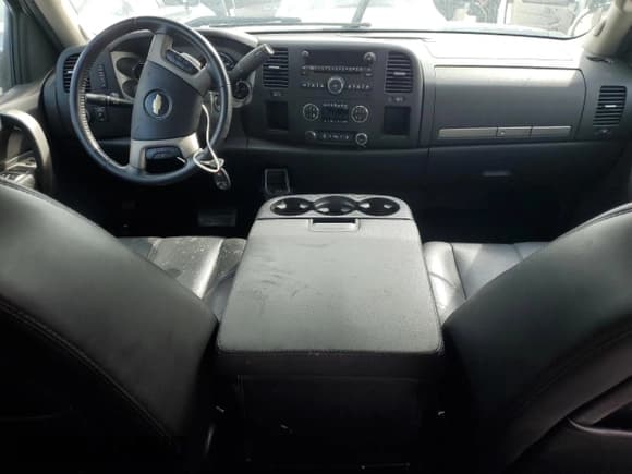 ✅ 2011 Chevrolet Silverado 1500 LT • VIN: 3GCPCSE07BG310493 • Lot: 74808394. Listed on Copart with 135,666 mi. Free auction sales archive from the USA and detailed vehicle history report at DreamBid. Image 8.