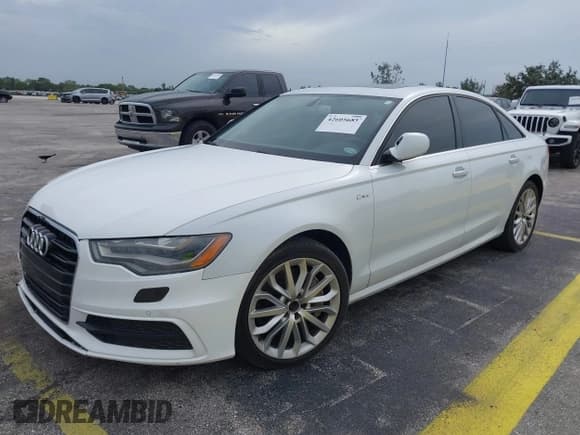 ✅ 2014 Audi A6 Prestige • VIN: WAUHGAFC1EN037698 • Lot: 42605685. Wystawiony na IAAI z przebiegiem 128 051 mil. Bezpłatny archiwum sprzedaży aukcyjnych z USA i szczegółowy raport historii pojazdu na DreamBid. Zdjęcie 2.