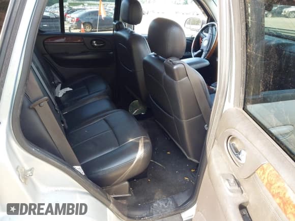 ✅ 2007 GMC Envoy Denali • VIN: 1GKET63M672307805 • Lot: 42749770. Wystawiony na IAAI z przebiegiem Nie podano. Bezpłatny archiwum sprzedaży aukcyjnych z USA i szczegółowy raport historii pojazdu na DreamBid. Zdjęcie 8.