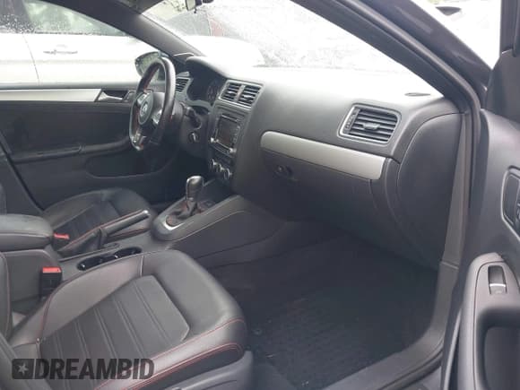 ✅ 2014 Volkswagen Jetta GLI • VIN: 3VW4T7AJ2EM208598 • Lot: 42381855. Listed on IAAI with 82,761 mi. Free auction sales archive from the USA and detailed vehicle history report at DreamBid. Image 5.