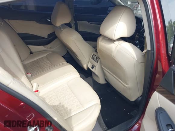 ✅ 2018 Nissan Maxima SV • VIN: 1N4AA6AP1JC393299 • Lot: 42155838. Listed on IAAI with 74,822 mi. Free auction sales archive from the USA and detailed vehicle history report at DreamBid. Image 8.