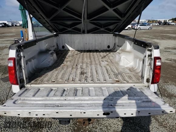 ✅ 2013 Ford F-250 XL • VIN: 1FTBF2A62DEB81813 • Лот: 49300165. Опубликован ранее на Copart с пробегом 50 703 миль. Бесплатный доступ к архиву аукционных продаж из США и подробный отчёт об истории автомобиля на DreamBid. Изображение 10.