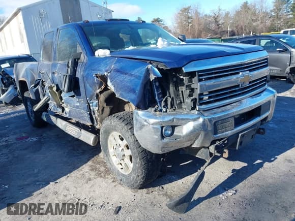 ✅ 2015 Chevrolet Silverado 2500HD LT • VIN: 1GC2KVEG8FZ549360 • Lot: 41497647. Wystawiony na IAAI z przebiegiem 142 379 mil. Bezpłatny archiwum sprzedaży aukcyjnych z USA i szczegółowy raport historii pojazdu na DreamBid. Zdjęcie 1.