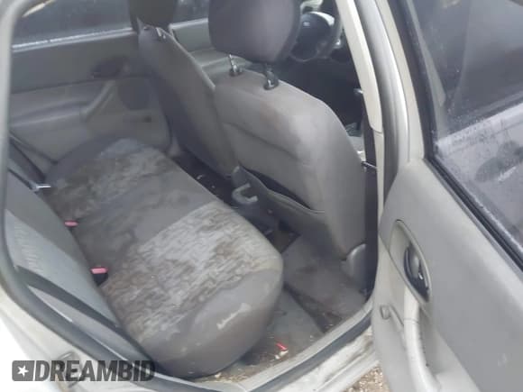 ✅ 2005 Ford Focus S • VIN: 1FAFP34N95W118927 • Лот: 43767271. Опубликован ранее на IAAI с пробегом 194 386 миль. Бесплатный доступ к архиву аукционных продаж из США и подробный отчёт об истории автомобиля на DreamBid. Изображение 8.