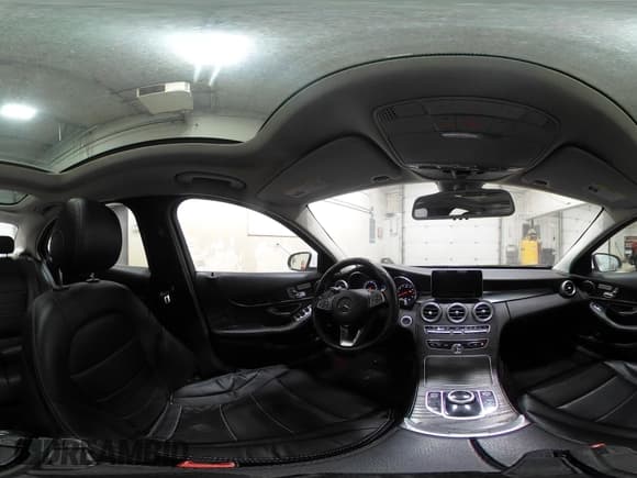 ✅ 2017 Mercedes-Benz C 300 • VIN: 55SWF4KB8HU180340 • Lot: 41613092. Wystawiony na IAAI z przebiegiem 82 818 mil. Bezpłatny archiwum sprzedaży aukcyjnych z USA i szczegółowy raport historii pojazdu na DreamBid. Zdjęcie 19.