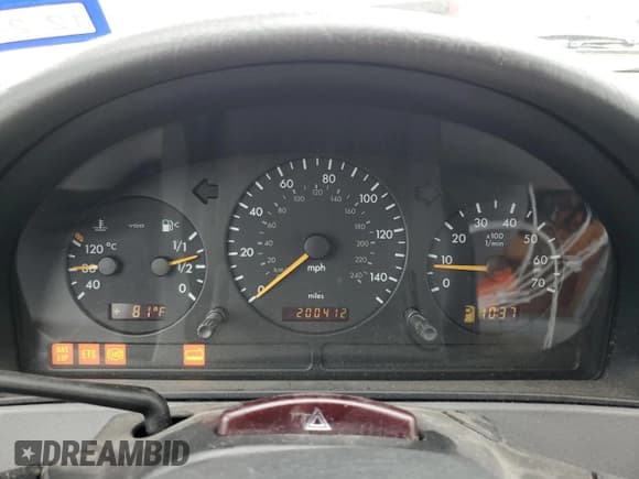 ✅ 2003 Mercedes-Benz M 350 • VIN: 4JGAB57E13A408014 • Lot: 67970674. Wystawiony na Copart z przebiegiem 200 412 mil. Bezpłatny archiwum sprzedaży aukcyjnych z USA i szczegółowy raport historii pojazdu na DreamBid. Zdjęcie 9.