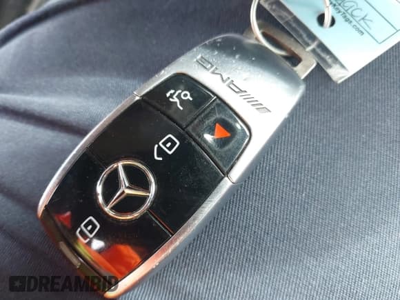 ✅ 2019 Mercedes-Benz AMG GT 53 • VIN: WDD7X6BB6KA007629 • Lot: 41782028. Listed on IAAI with 69,815 mi. Free auction sales archive from the USA and detailed vehicle history report at DreamBid. Image 11.