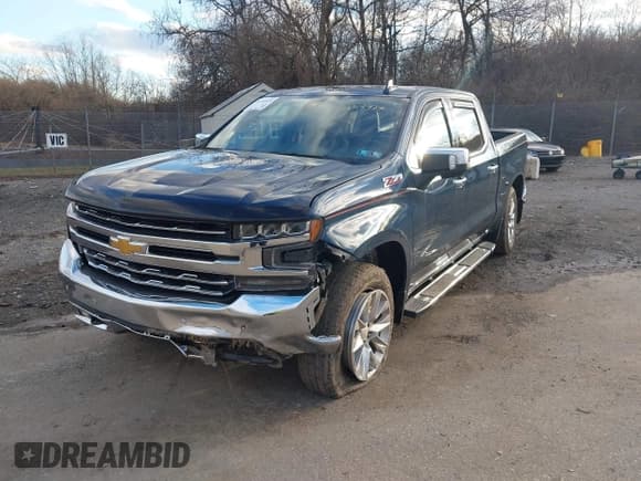 ✅ 2019 Chevrolet Silverado 1500 LTZ • VIN: 3GCUYGED4KG159973 • Lot: 41210958. Wystawiony na IAAI z przebiegiem 32 046 mil. Bezpłatny archiwum sprzedaży aukcyjnych z USA i szczegółowy raport historii pojazdu na DreamBid. Zdjęcie 18.