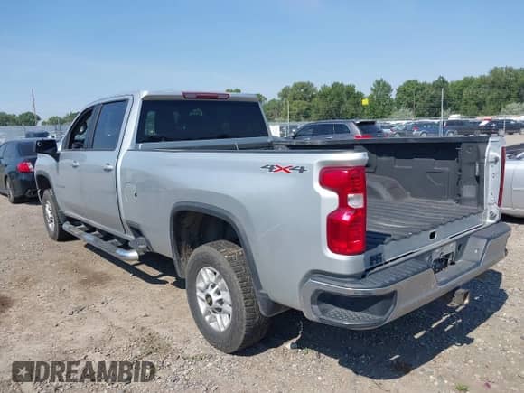 2020 Chevrolet Silverado 2500HD LT z VIN 1GC1YNEY8LF233926, wystawiony jako IAAI lot #42716715 z przebiegiem 137 057 mil mil oraz . Historia ofert i sprzedaży dostępna na DreamBid. Obrazek 3.