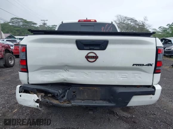 ✅ 2023 Nissan Frontier Pro-4X • VIN: 1N6ED1EK6PN668535 • Lot: 43045490. Wystawiony na IAAI z przebiegiem 73 465 mil. Bezpłatny archiwum sprzedaży aukcyjnych z USA i szczegółowy raport historii pojazdu na DreamBid. Zdjęcie 15.