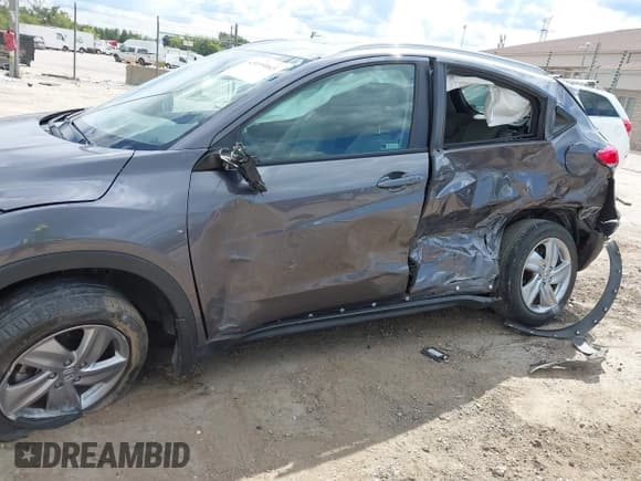 ✅ 2020 Honda HR-V EX • VIN: 3CZRU6H54LM702851 • Lot: 43099065. Listed on IAAI with 52,219 mi. Free auction sales archive from the USA and detailed vehicle history report at DreamBid. Image 6.