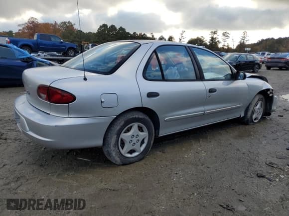 ✅ 2002 Chevrolet Cavalier • VIN: 1G1JC524327213987 • Lot: 90614815. Listed on Copart with 82,032 mi. Free auction sales archive from the USA and detailed vehicle history report at DreamBid. Image 3.