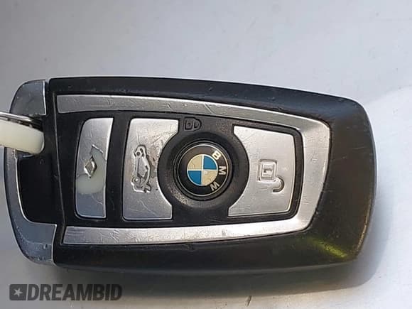 ✅ 2011 BMW 7 Series 740Li • VIN: WBAKB4C57BC575082 • Lot: 43794860. Wystawiony na IAAI z przebiegiem 97 642 mil. Bezpłatny archiwum sprzedaży aukcyjnych z USA i szczegółowy raport historii pojazdu na DreamBid. Zdjęcie 11.