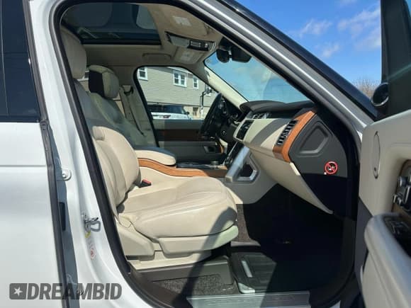 ✅ 2019 Land Rover Range Rover • VIN: SALGS2RE0KA538934 • Lot: 54326645. Listed on Copart with 112,312 mi. Free auction sales archive from the USA and detailed vehicle history report at DreamBid. Image 8.