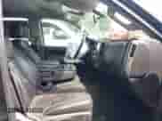 2016 Chevrolet Silverado 2500HD LT z VIN 1GC1KVE84GF246115, wystawiony jako IAAI lot #42601633 z przebiegiem 206 354 mil mil oraz . Historia ofert i sprzedaży dostępna na DreamBid. Obrazek 5.