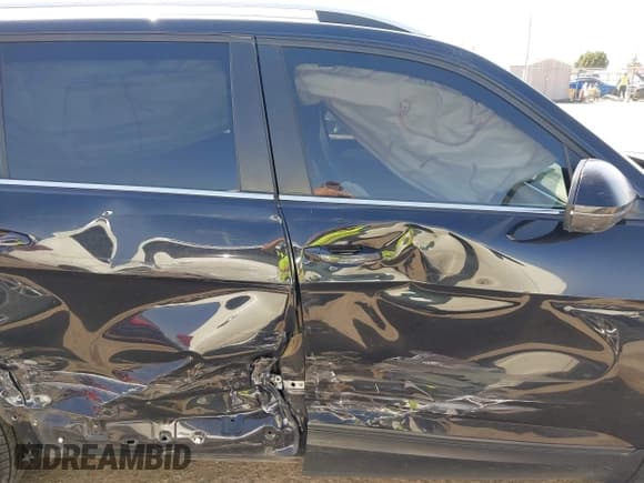 ✅ 2018 Volkswagen Atlas SE • VIN: 1V2CP2CAXJC597262 • Lot: 41998382. Listed on IAAI with 153,666 mi. Free auction sales archive from the USA and detailed vehicle history report at DreamBid. Image 13.