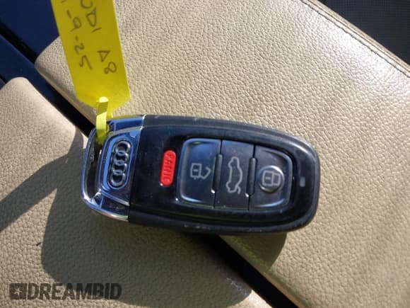 ✅ 2011 Audi A8 • VIN: WAUAVAFDXBN025061 • Лот: 41326516. Опубликован ранее на IAAI с пробегом 198 850 миль. Бесплатный доступ к архиву аукционных продаж из США и подробный отчёт об истории автомобиля на DreamBid. Изображение 11.