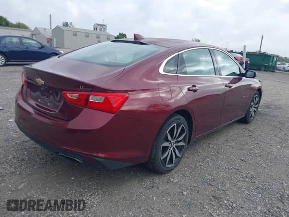 2016 Chevrolet Malibu LT z VIN 1G1ZF5SX3GF186890, wystawiony jako IAAI lot #43275631 z przebiegiem 163 982 mil mil oraz . Historia ofert i sprzedaży dostępna na DreamBid. Obrazek 4.