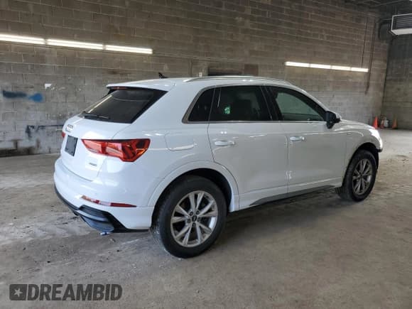 ✅ 2021 Audi Q3 S line Premium • VIN: WA1DECF33M1100304 • Lot: 58722335. Listed on Copart with 26,043 mi. Free auction sales archive from the USA and detailed vehicle history report at DreamBid. Image 3.