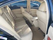 ✅ 2011 Lexus ES 330 • VIN: JTHBK1EG7B2424425 • Lot: 42968933. Wystawiony na IAAI z przebiegiem 124 673 mil. Bezpłatny archiwum sprzedaży aukcyjnych z USA i szczegółowy raport historii pojazdu na DreamBid. Zdjęcie 8.