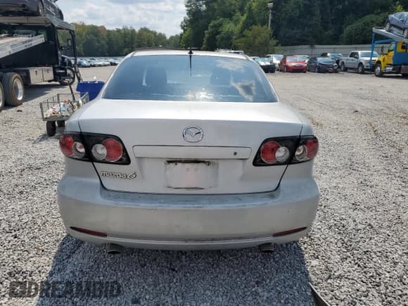 ✅ 2008 Mazda 6 i Sport VE • VIN: 1YVHP80C685M07272 • Лот: 71310455. Опубликован ранее на Copart с пробегом 219 194 миль. Бесплатный доступ к архиву аукционных продаж из США и подробный отчёт об истории автомобиля на DreamBid. Изображение 6.