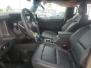 ✅ 2025 Ford Bronco Big Bend • VIN: 1FMEE7BH7SLA53441 • Lot: 81738935. Wystawiony na Copart z przebiegiem 1 131 mil. Bezpłatny archiwum sprzedaży aukcyjnych z USA i szczegółowy raport historii pojazdu na DreamBid. Zdjęcie 7.