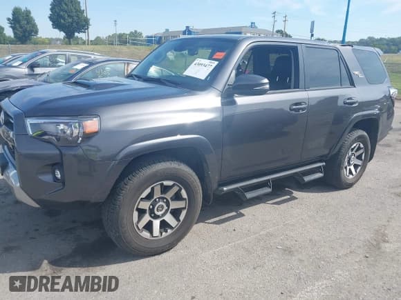 ✅ 2022 Toyota 4Runner TRD Off Road Premium • VIN: JTERU5JR9N6050157 • Lot: 43093477. Listed on IAAI with 29,294 mi. Free auction sales archive from the USA and detailed vehicle history report at DreamBid. Image 2.