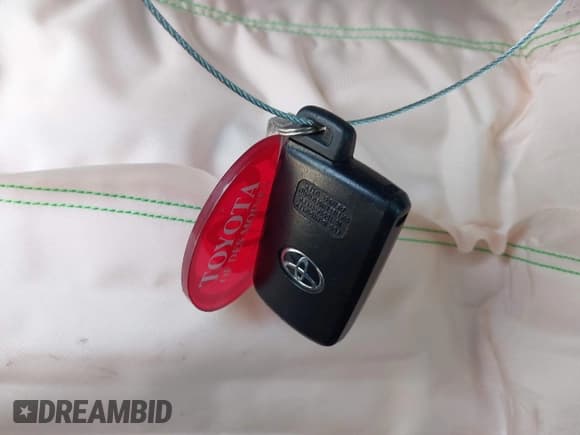 ✅ 2017 Toyota Prius Two • VIN: JTDZN3EU3HJ073987 • Lot: 41962458. Listed on IAAI with 84,464 mi. Free auction sales archive from the USA and detailed vehicle history report at DreamBid. Image 11.