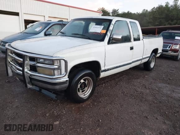 ✅ 1991 Chevrolet Silverado 1500 • VIN: 2GCEC19K8M1107444 • Лот: 43692334. Опубликован ранее на IAAI с пробегом 254 937 миль. Бесплатный доступ к архиву аукционных продаж из США и подробный отчёт об истории автомобиля на DreamBid. Изображение 2.