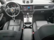 ✅ 2022 Porsche Macan • VIN: WP1AA2A57NLB00480 • Lot: 69077585. Wystawiony na Copart z przebiegiem 42 791 mil. Bezpłatny archiwum sprzedaży aukcyjnych z USA i szczegółowy raport historii pojazdu na DreamBid. Zdjęcie 8.