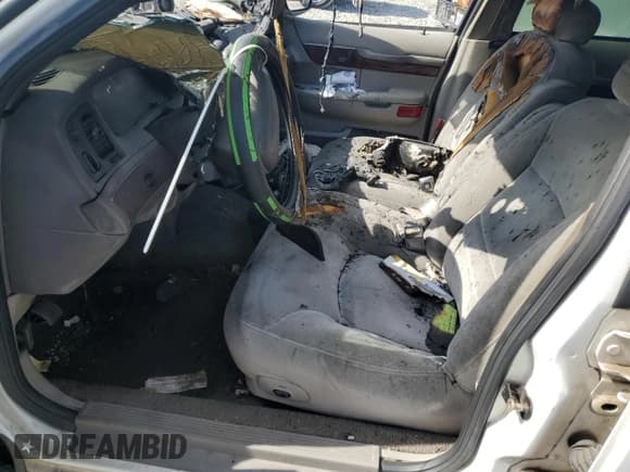 ✅ 2000 Mercury Grand Marquis LS • VIN: 2MEFM75W4YX671154 • Лот: 84365595. Опубликован ранее на Copart с пробегом Не указан. Бесплатный доступ к архиву аукционных продаж из США и подробный отчёт об истории автомобиля на DreamBid. Изображение 7.