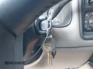 ✅ 2000 Chevrolet Silverado 1500 LS • VIN: 2GCEC19T3Y1349394 • Lot: 43514803. Wystawiony na IAAI z przebiegiem 320 723 mil. Bezpłatny archiwum sprzedaży aukcyjnych z USA i szczegółowy raport historii pojazdu na DreamBid. Zdjęcie 11.