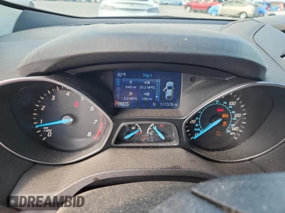 ✅ 2014 Ford Escape SE • VIN: 1FMCU0GX7EUD63394 • Lot: 92909735. Listed on Copart with 177,378 mi. Free auction sales archive from the USA and detailed vehicle history report at DreamBid. Image 9.