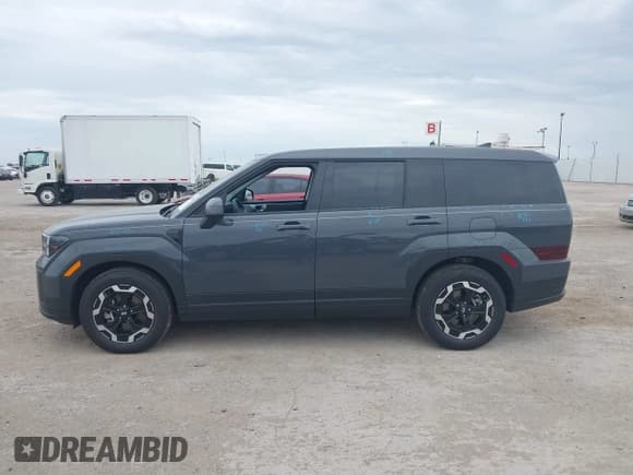 ✅ 2025 Hyundai Santa Fe SE • VIN: 5NMP14GL3SH109719 • Lot: 42657054. Listed on IAAI with 6,413 mi. Free auction sales archive from the USA and detailed vehicle history report at DreamBid. Image 14.