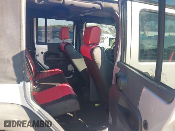 ✅ 2008 Jeep Wrangler Unlimited X • VIN: 1J4GA391X8L542610 • Lot: 43783217. Listed on IAAI with 203,955 mi. Free auction sales archive from the USA and detailed vehicle history report at DreamBid. Image 8.